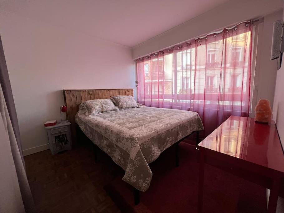 Grand Appartement Avec Balcon Et Parking Gratuit Sur Place باريس المظهر الخارجي الصورة