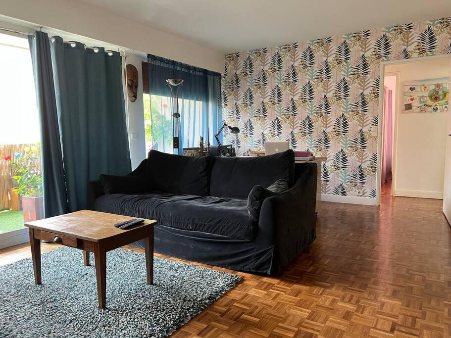Grand Appartement Avec Balcon Et Parking Gratuit Sur Place باريس المظهر الخارجي الصورة
