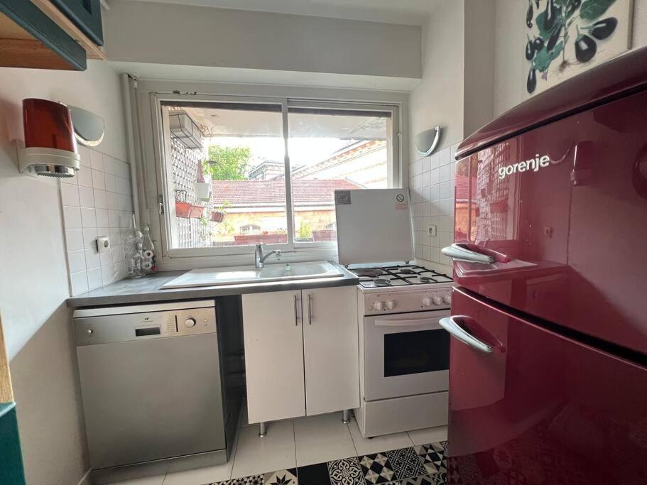 Grand Appartement Avec Balcon Et Parking Gratuit Sur Place باريس المظهر الخارجي الصورة