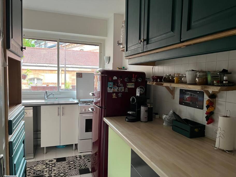 Grand Appartement Avec Balcon Et Parking Gratuit Sur Place باريس المظهر الخارجي الصورة