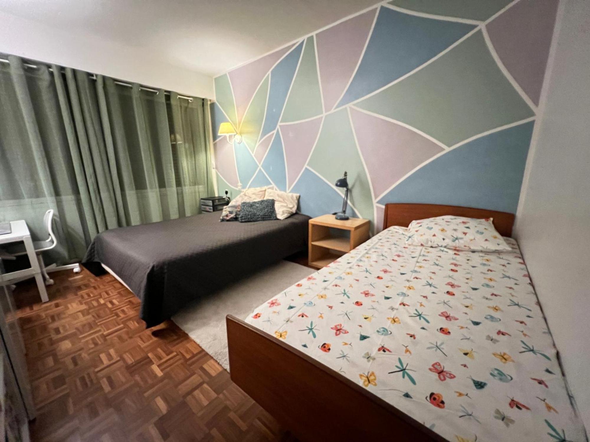Grand Appartement Avec Balcon Et Parking Gratuit Sur Place باريس المظهر الخارجي الصورة